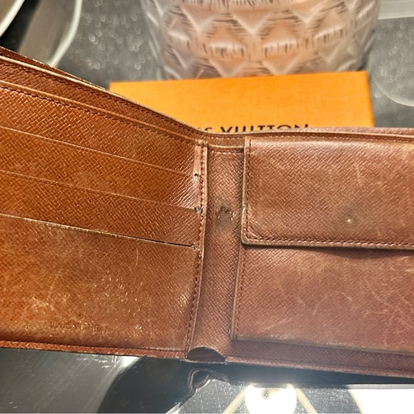 Louis Vuitton Monogram Canvas Leather coins Wallet in fair to good condition - Picture 9 of 14